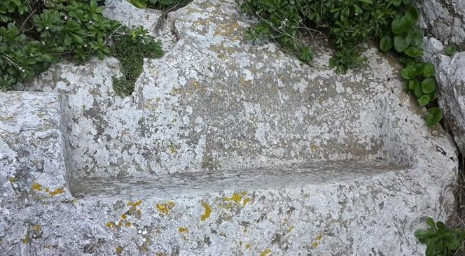 Rock cut seat Image